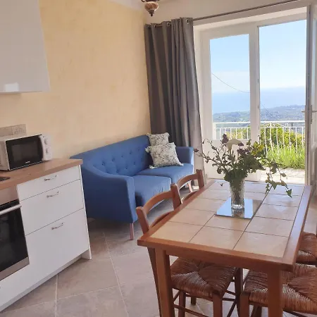 Appartamento A Caserella Entièrement Rénové Avec Terrasse Et Vue Panoramique Sur