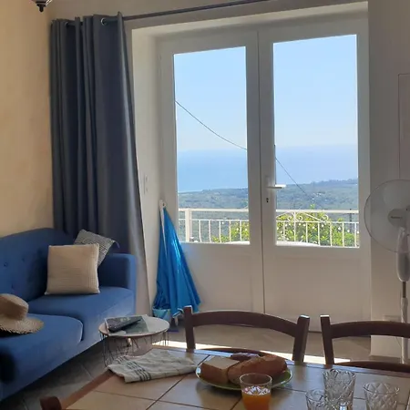Appartamento A Caserella Entièrement Rénové Avec Terrasse Et Vue Panoramique Sur *