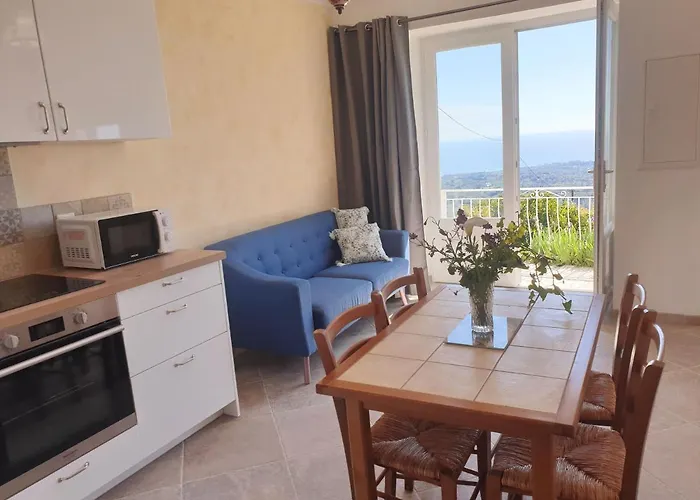 Daire A Caserella Entierement Renove Avec Terrasse Et Vue Panoramique Sur